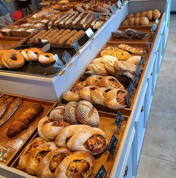 봉O레드는 100% 수작업을 통해 만들어지는 빵을 선보인다. 출처-@seulseulseulk